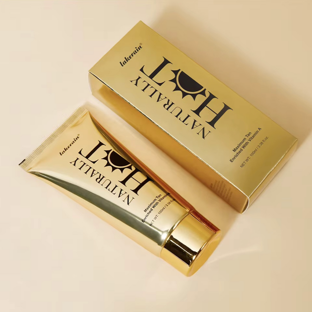 Reveal a natural sun-kissed glow with our lightweight long-lasting self-tanning body lotion